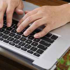 hand on keyboard